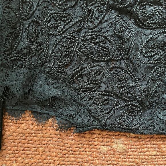 Zara black crop lace top with zipper back size medium - Picture 2 of 4